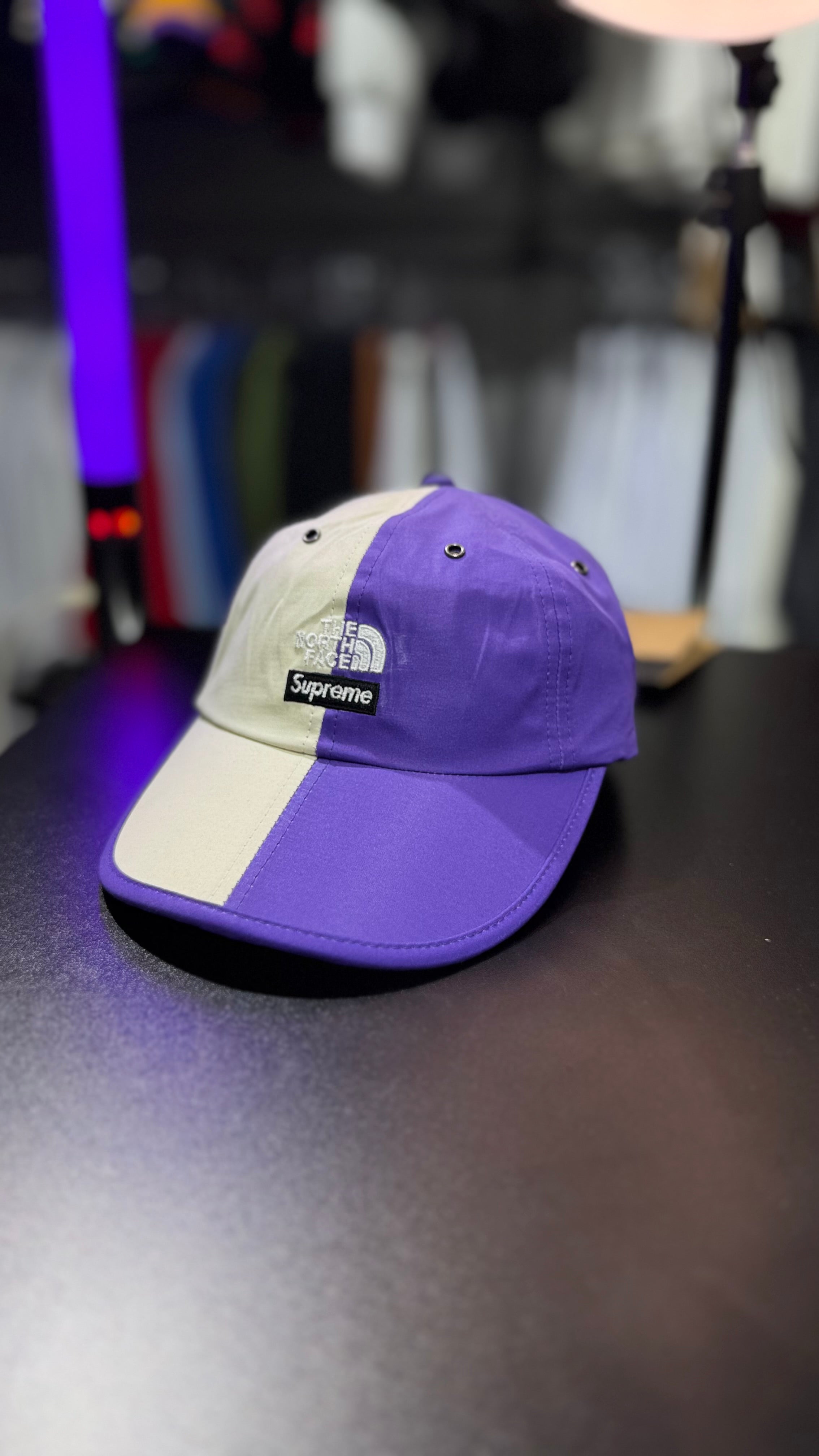 Boné SixPanel #TheNorthFace/Supreme (Roxo/Offwhite)