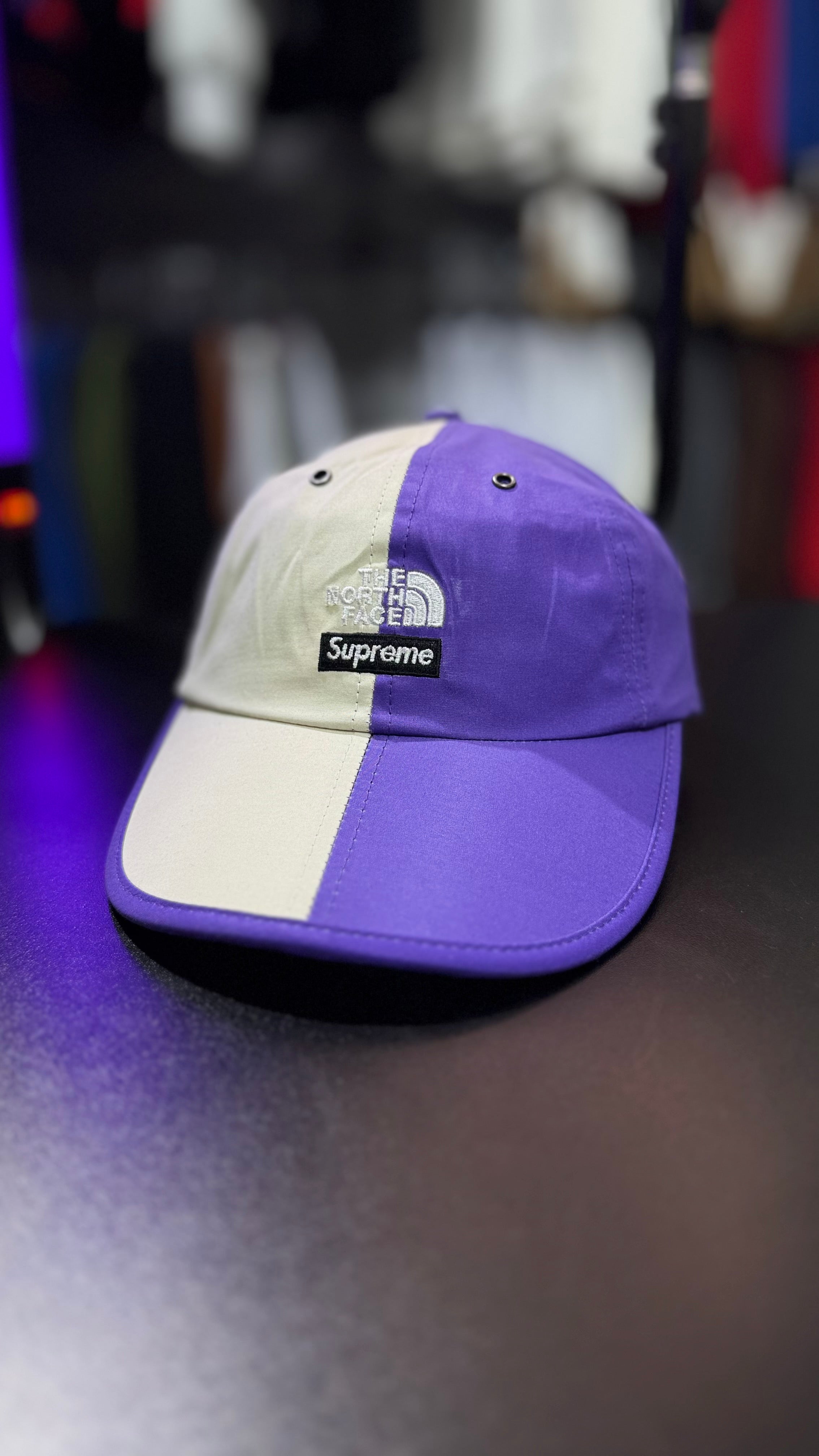 Boné SixPanel #TheNorthFace/Supreme (Roxo/Offwhite)