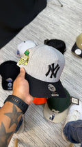 Boné #Yankees (Cinza)