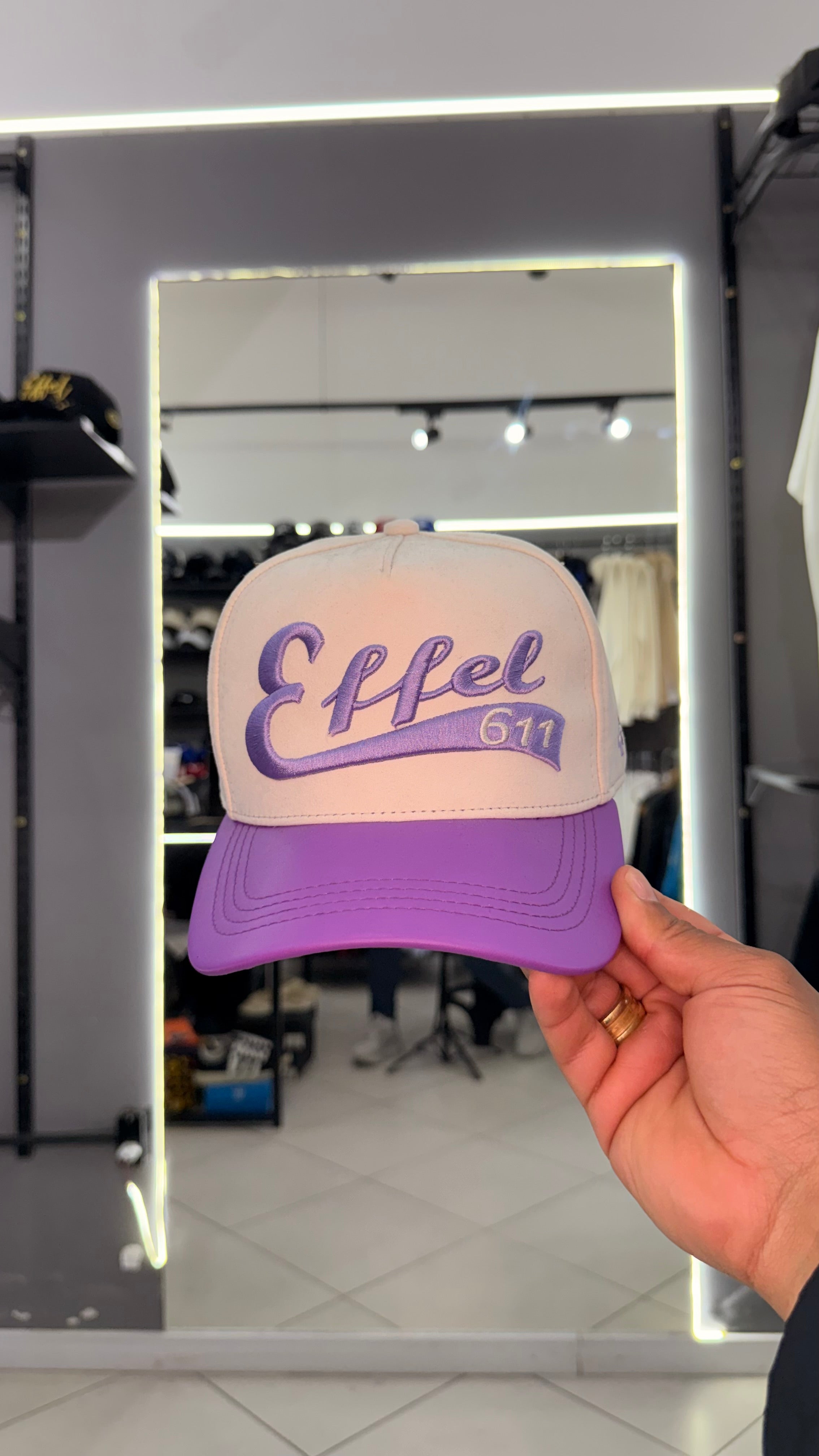 Boné Effel Offwhite/Roxo