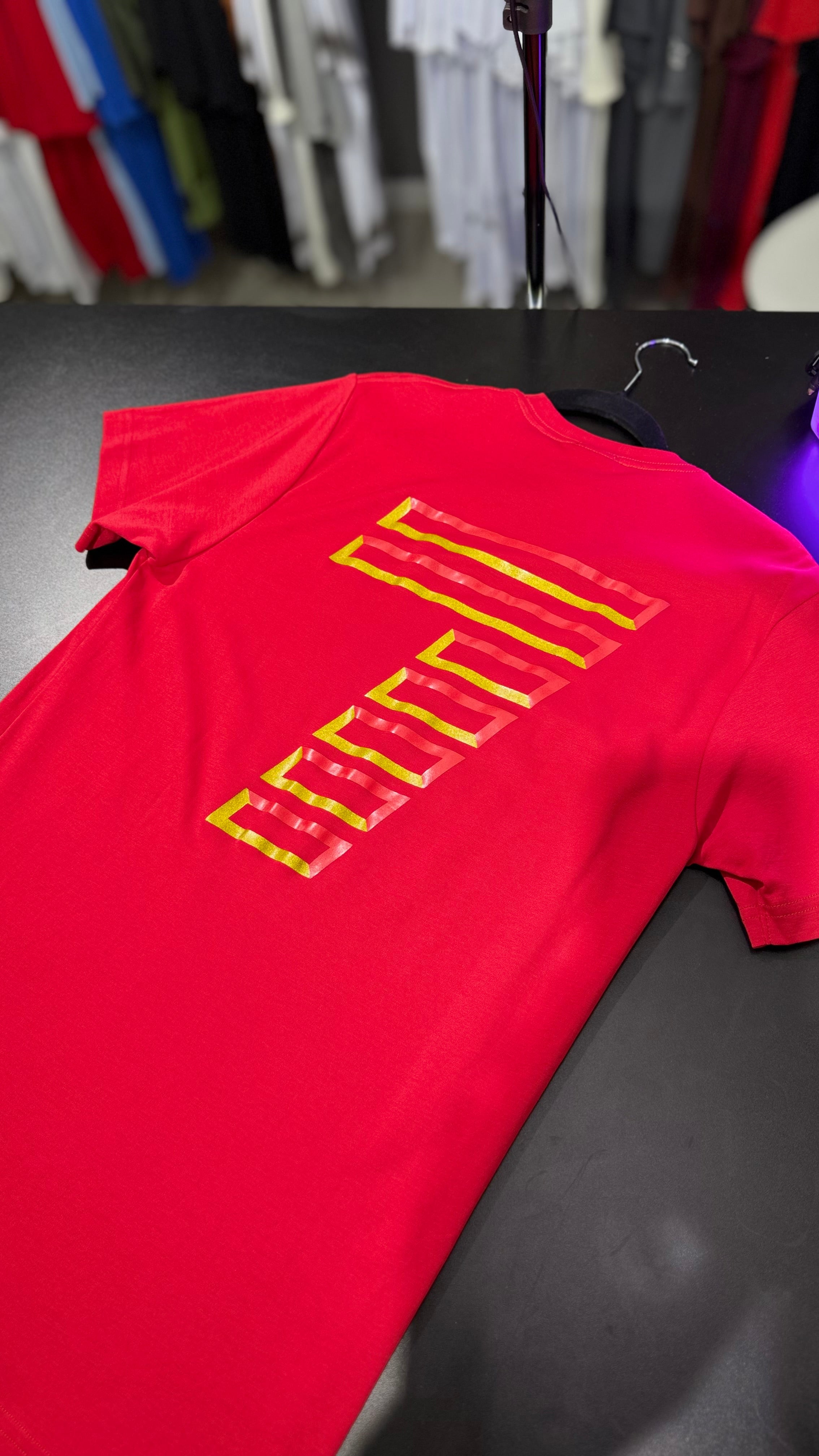 Camiseta #EA7 (Vermelho)
