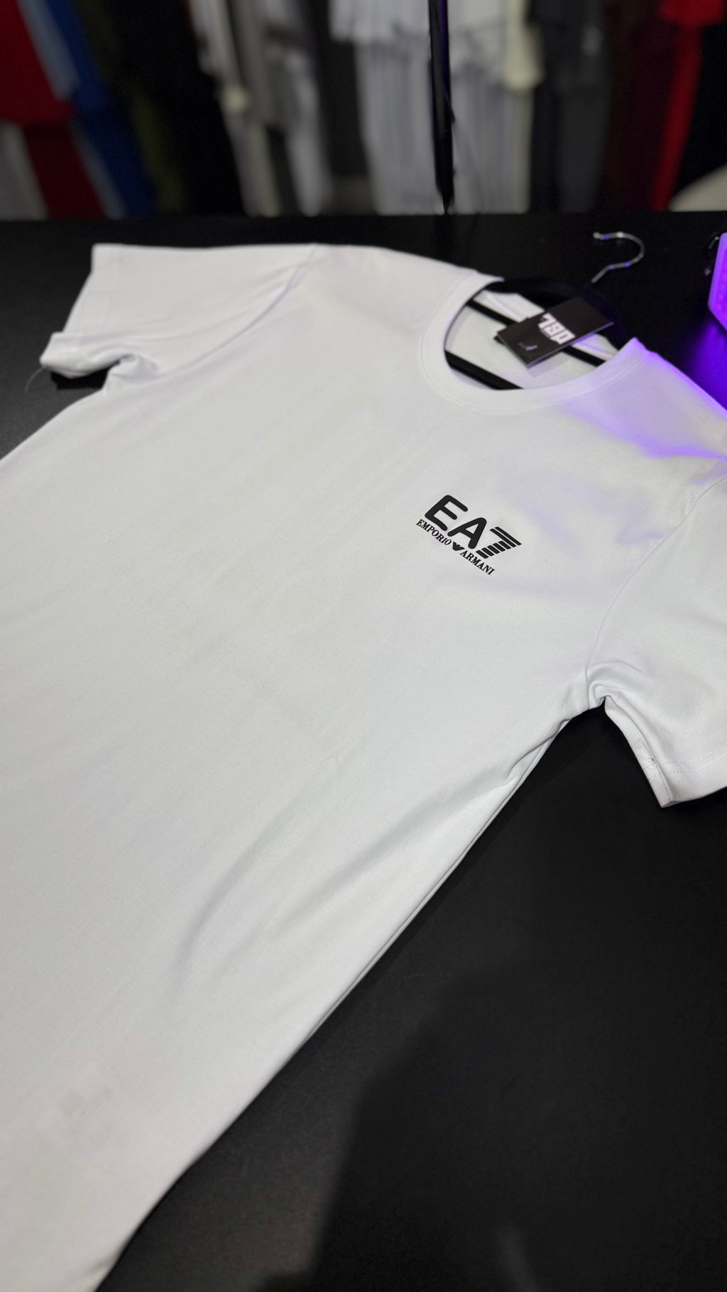 Camiseta #EA7 (Branco)