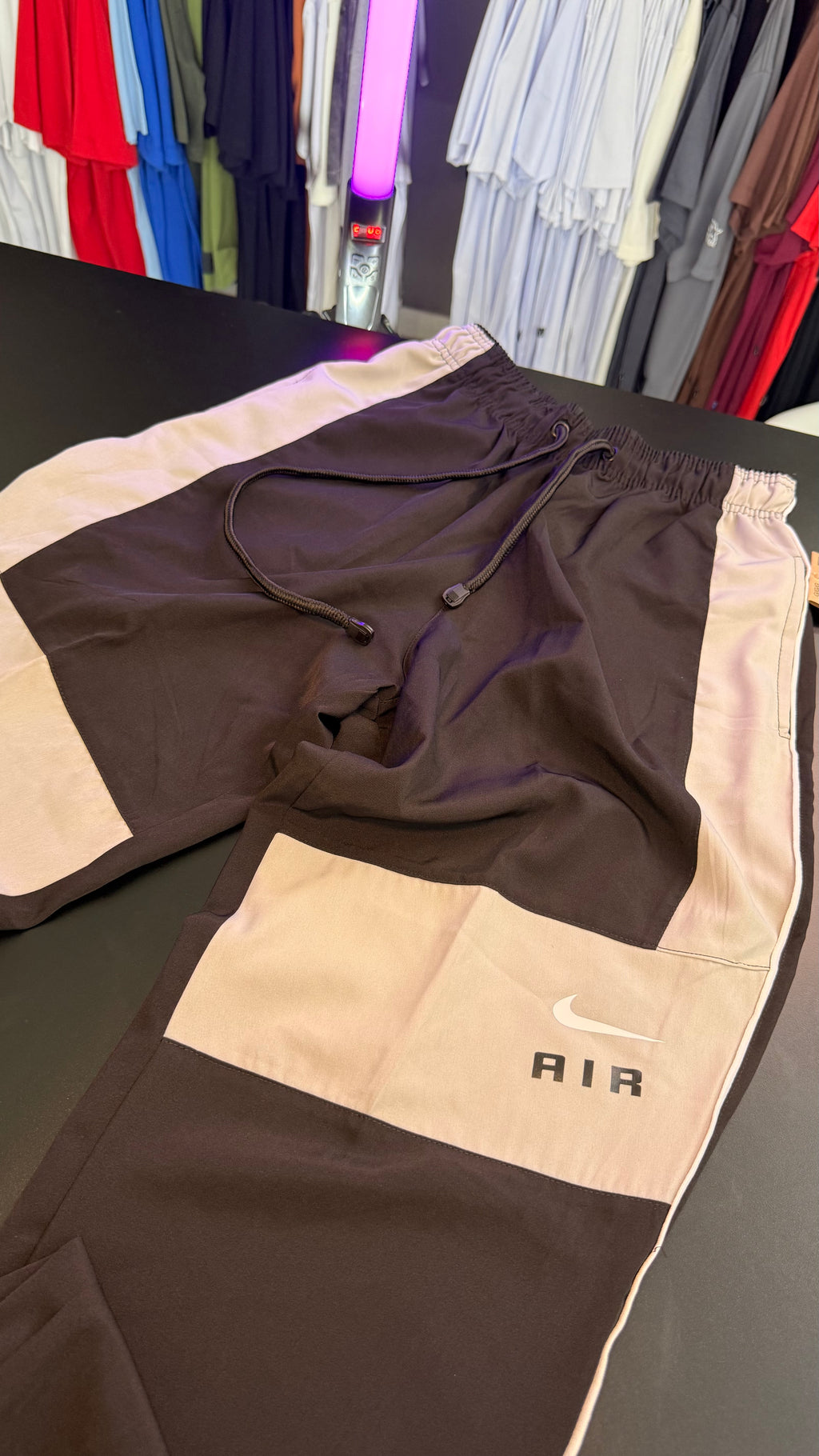 Calça Esporte Retrô #Nike (Preta)